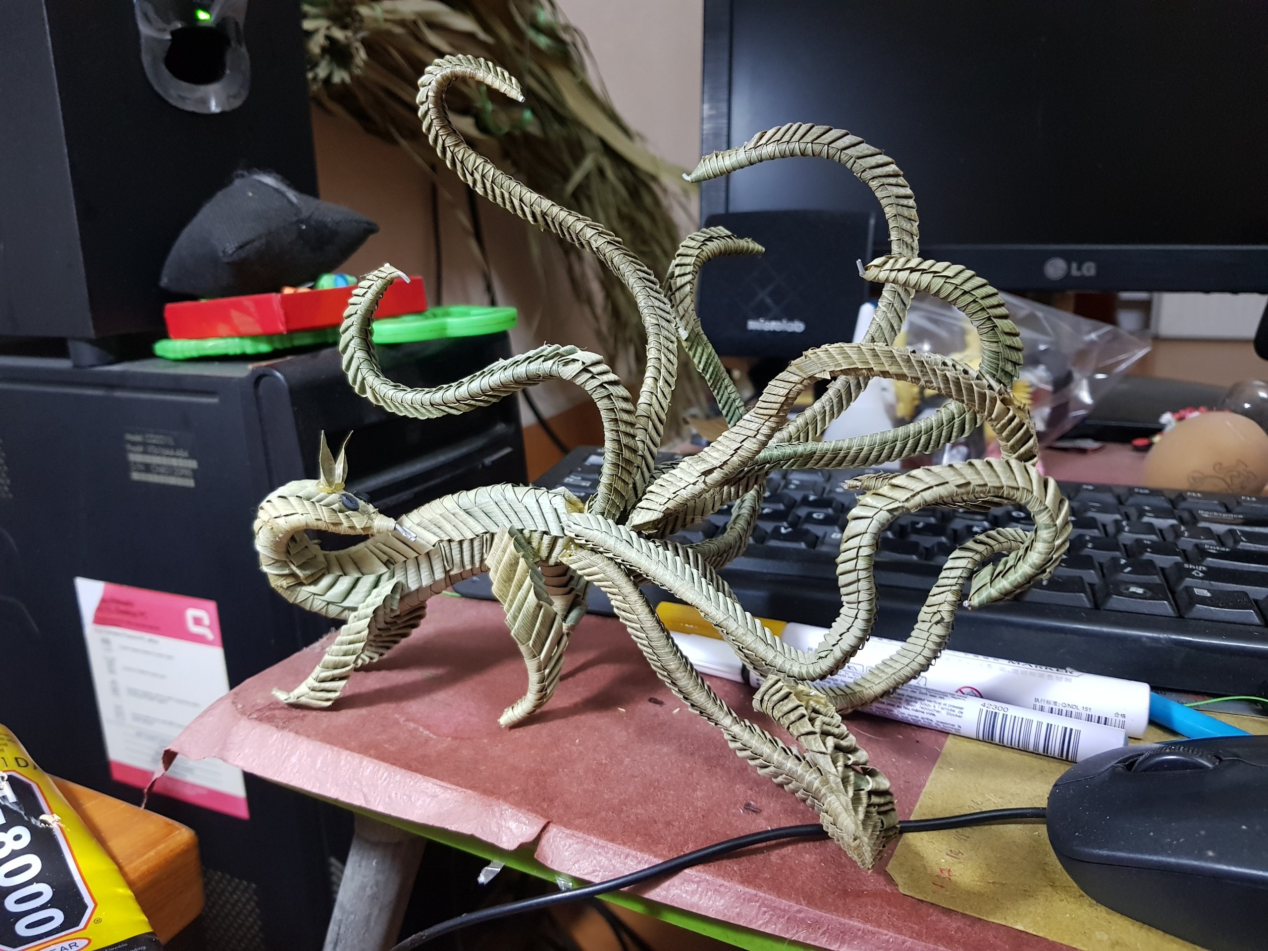 Chang trai Hai Phong lam do handmade tu la cay, vo qua oc cho hinh anh