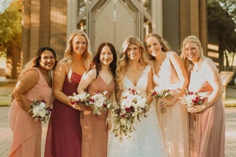 Co gai My moi 5 nguoi la lam phu dau hinh anh