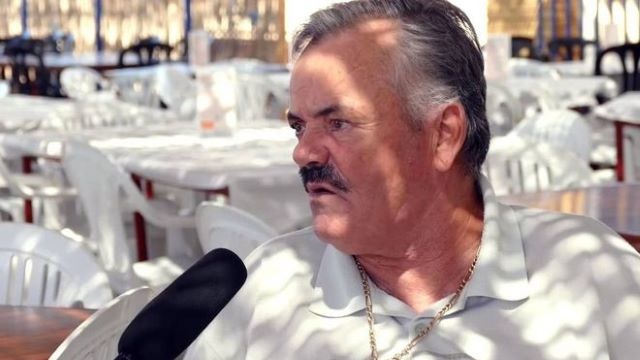 người đàn ông trong meme cười nổi tiếng ảnh 2 nguoi dan ong trong meme cuoi noi tieng anh 2