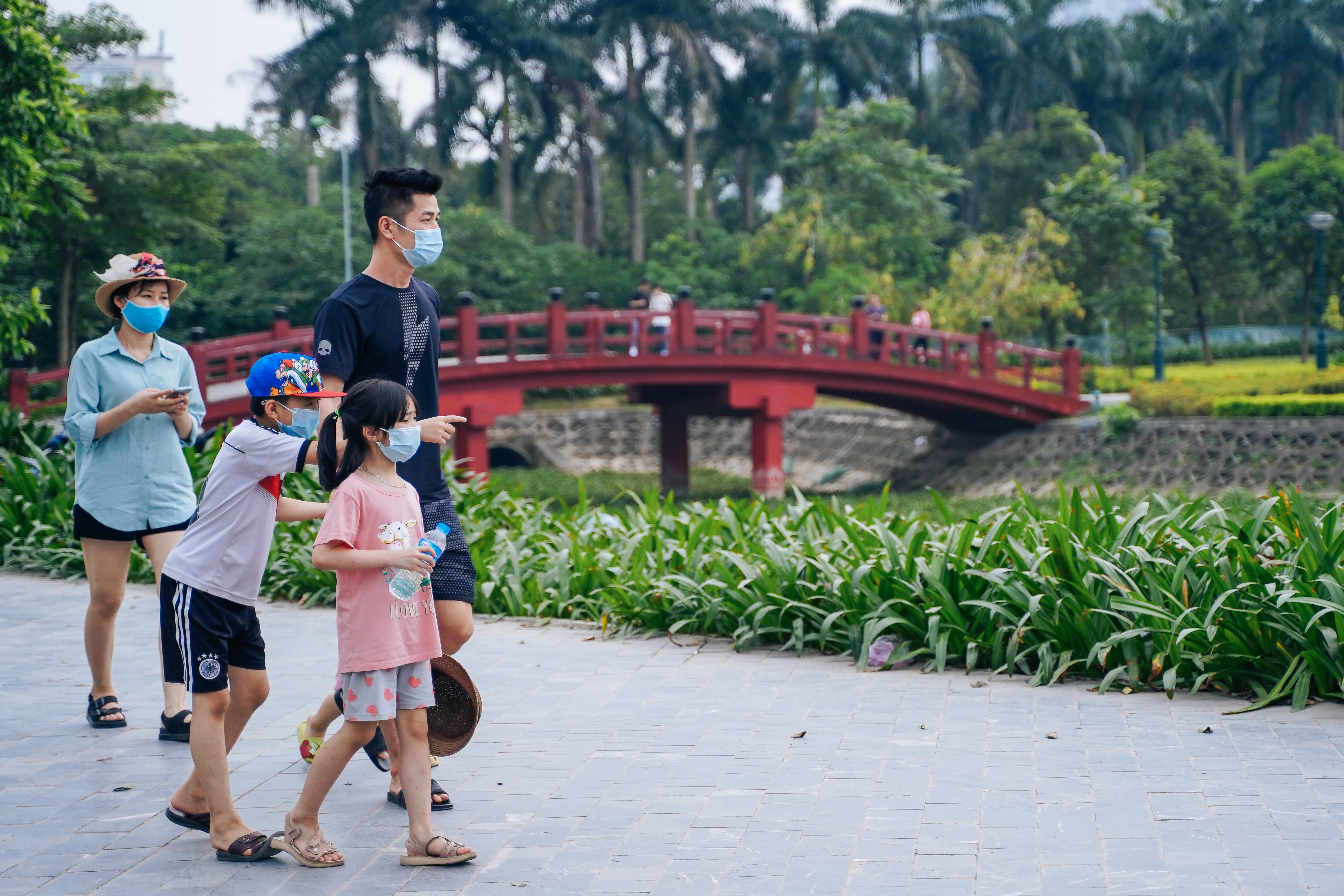 ho dieu hoa thanh pho giao luu ngay le anh 3