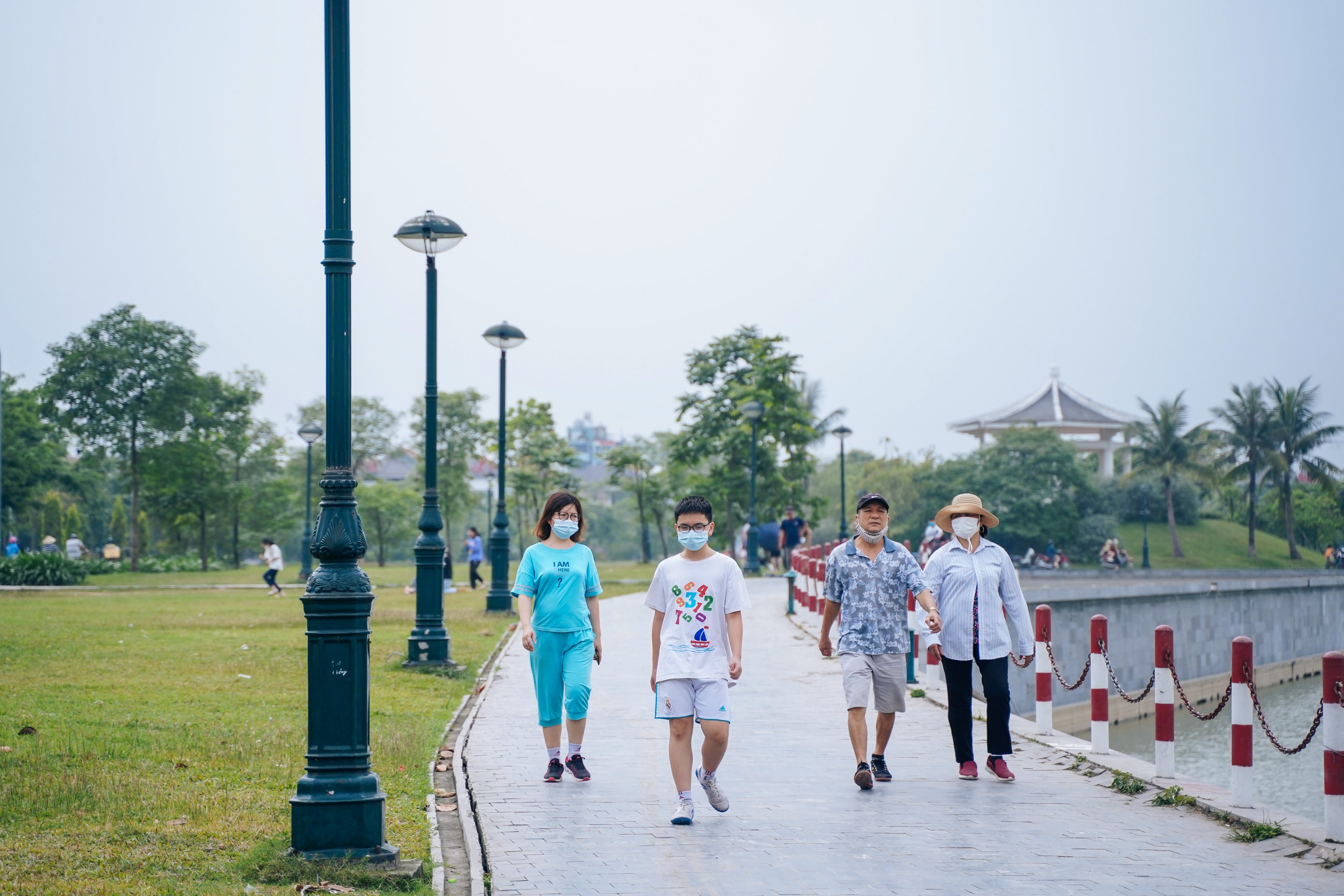 ho dieu hoa thanh pho giao luu ngay le anh 13