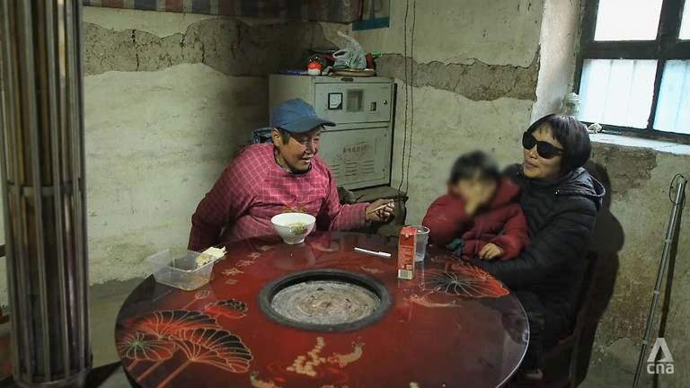 nan nhan bao luc gia dinh o Trung Quoc anh 1