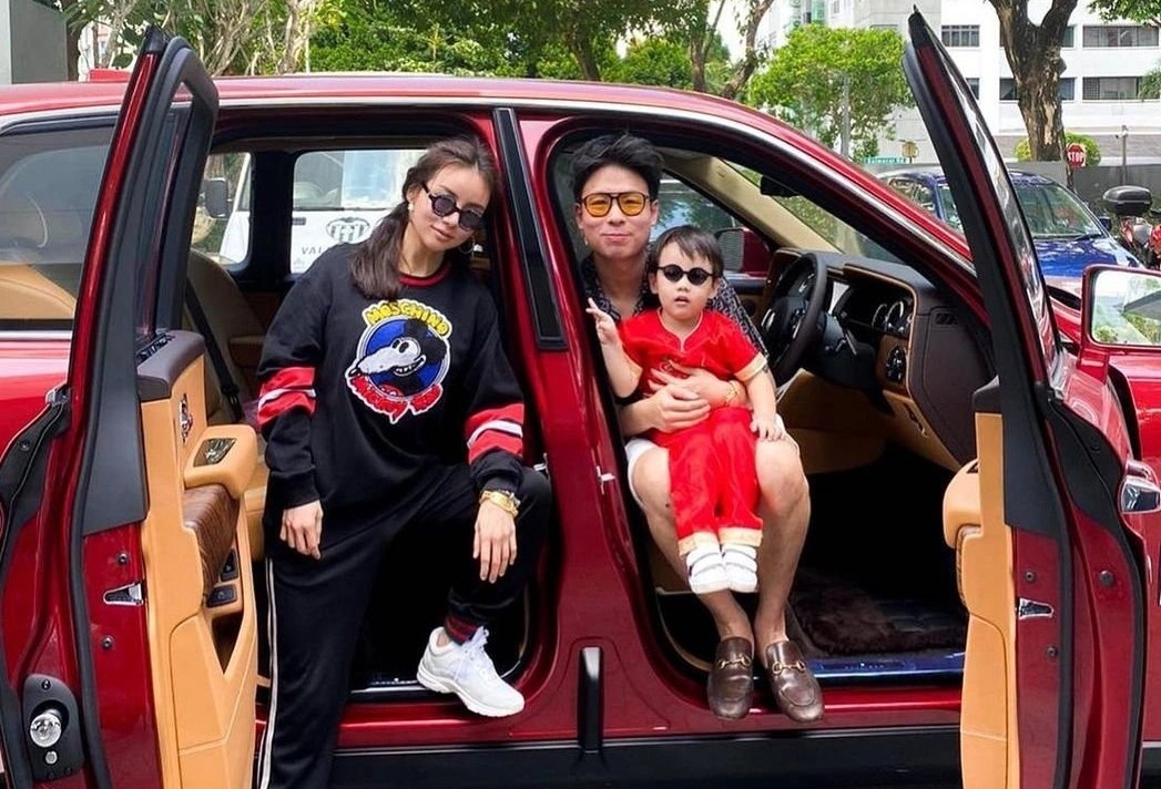 Cuoc song cua quy tu, ai nu nha sieu giau chau A hinh anh