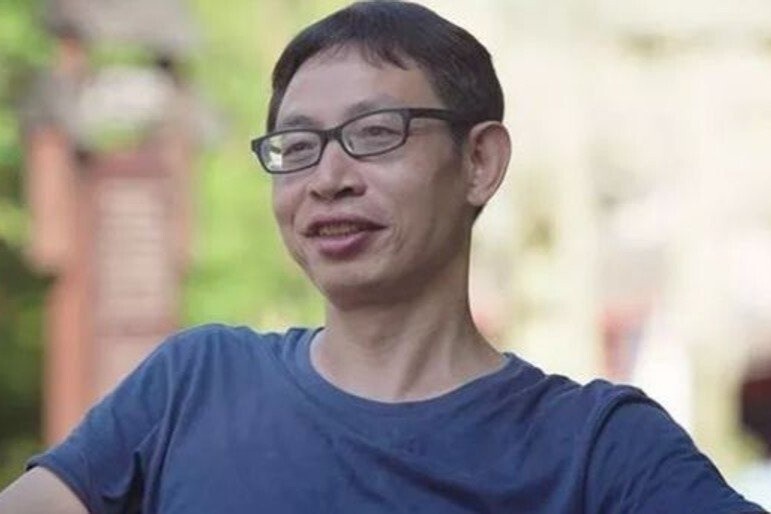 Thay giao bo mac hoc sinh trong tran dong dat Tu Xuyen hinh anh