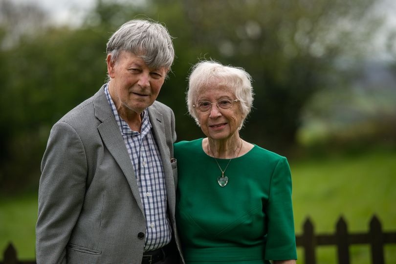 tái hợp mối tình đầu ảnh 2 tai hop moi tinh dau anh 2