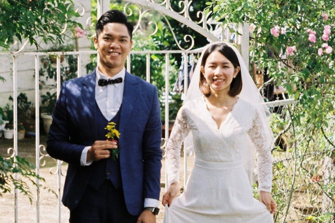 Quen va yeu vo tu cuoc goi moi mo the ngan hang hinh anh