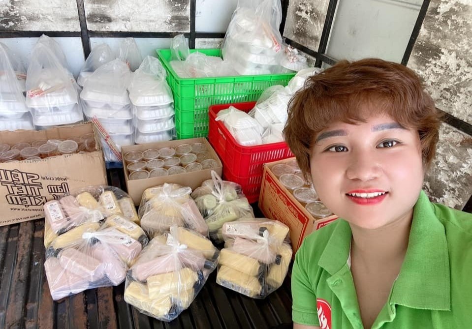 Nau hang nghin suat an tang can bo khu cach ly o Bac Ninh hinh anh