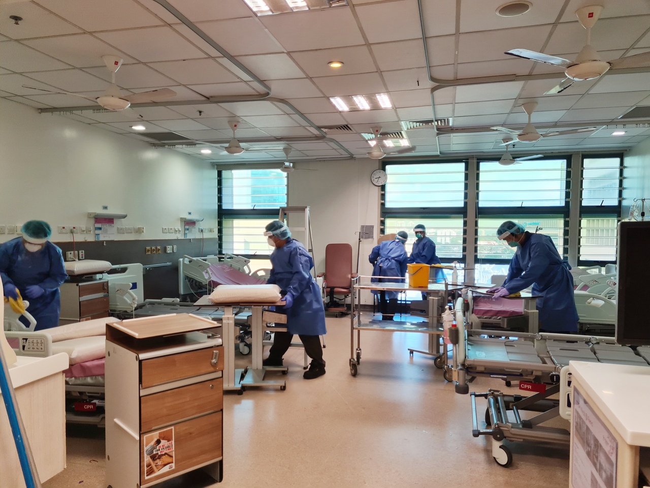 ky thi nhan vien y te anh 2