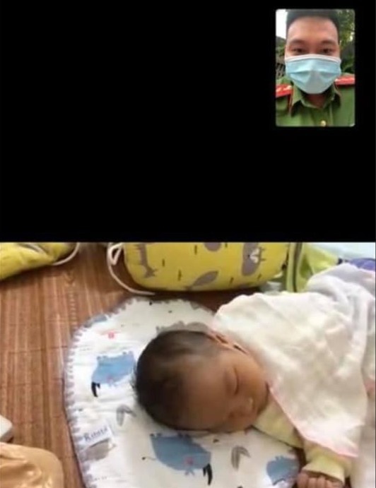 chiến sĩ công an gặp con qua điện thoại ảnh 1 chien si cong an gap con qua dien thoai anh 1