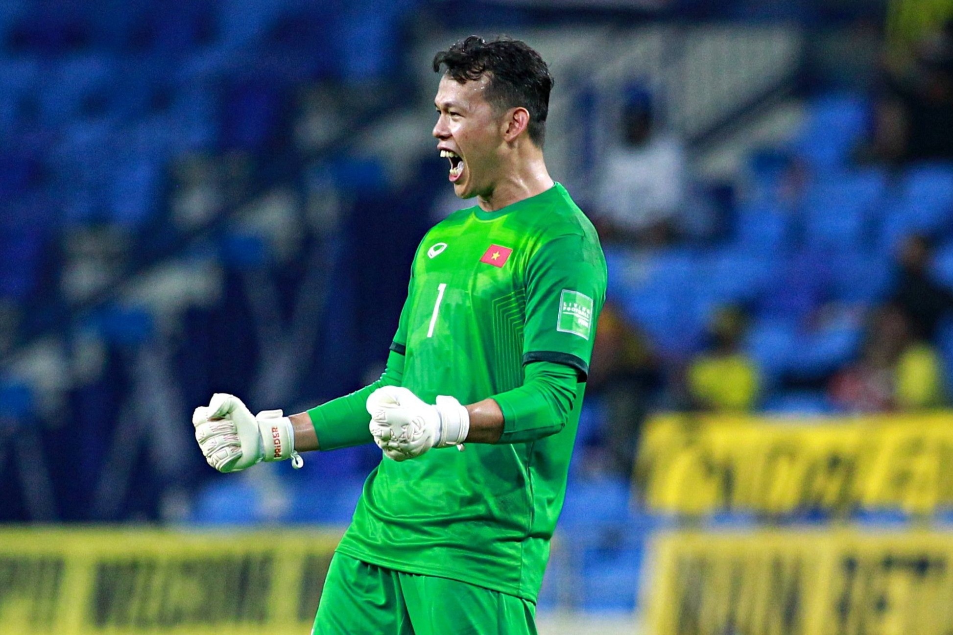 Thu mon Tan Truong duoc tan duong tren mang sau tran thang Malaysia hinh anh