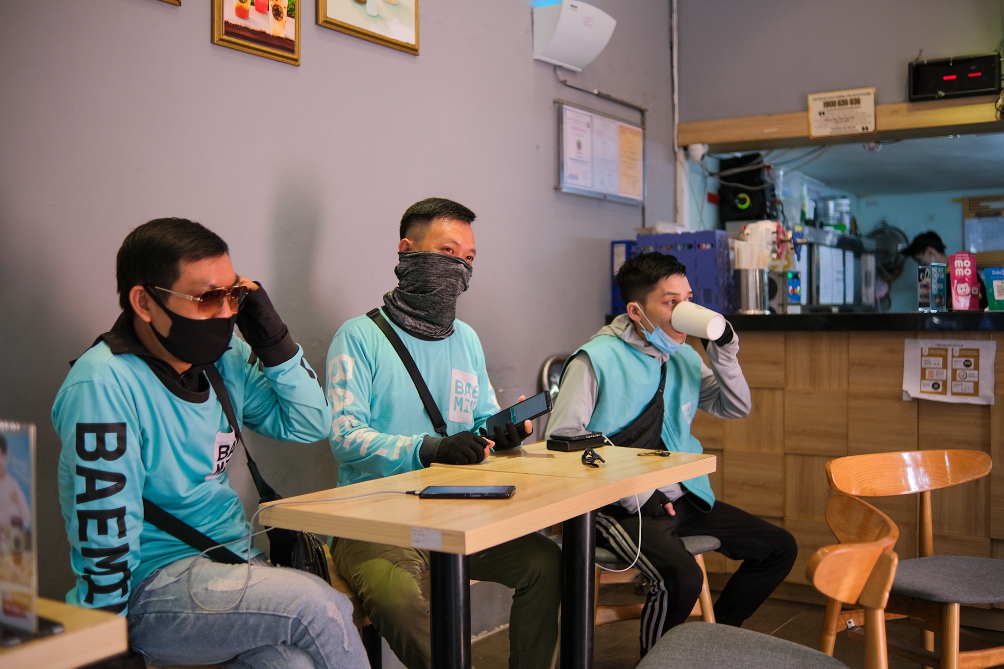 quán chè Hà Nội đắt khách ngày nắng ảnh 7 quan che Ha Noi dat khach ngay nang anh 7