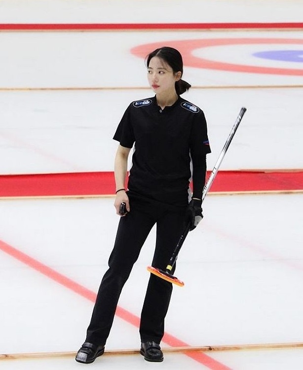 nữ vận động viên bi đá trên băng nổi tiếng ảnh 10 nu van dong vien bi da tren bang noi tieng anh 10