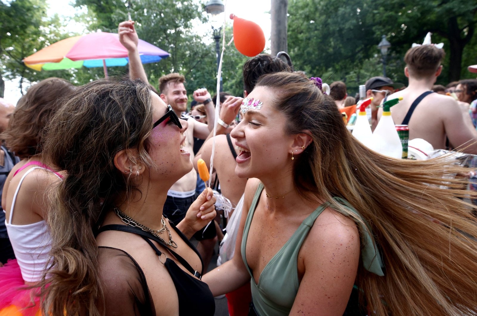 vi pham lenh phong toa anh 1