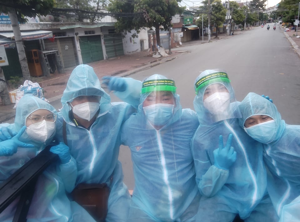 tình nguyện viên chống dịch TP.HCM ảnh 3 tinh nguyen vien chong dich TP.HCM anh 3