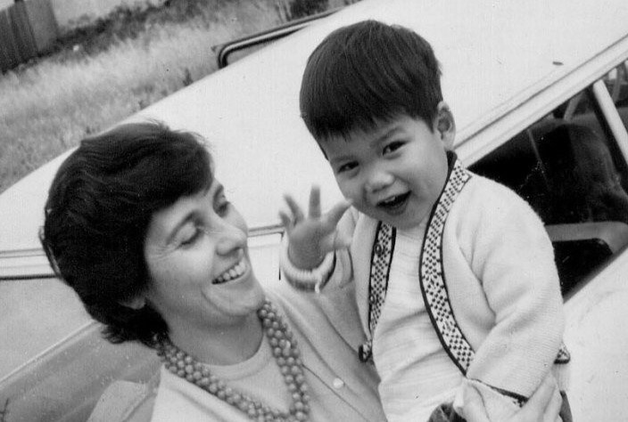 Con trai gap lai me ruot o Hong Kong sau 60 nam xa cach hinh anh