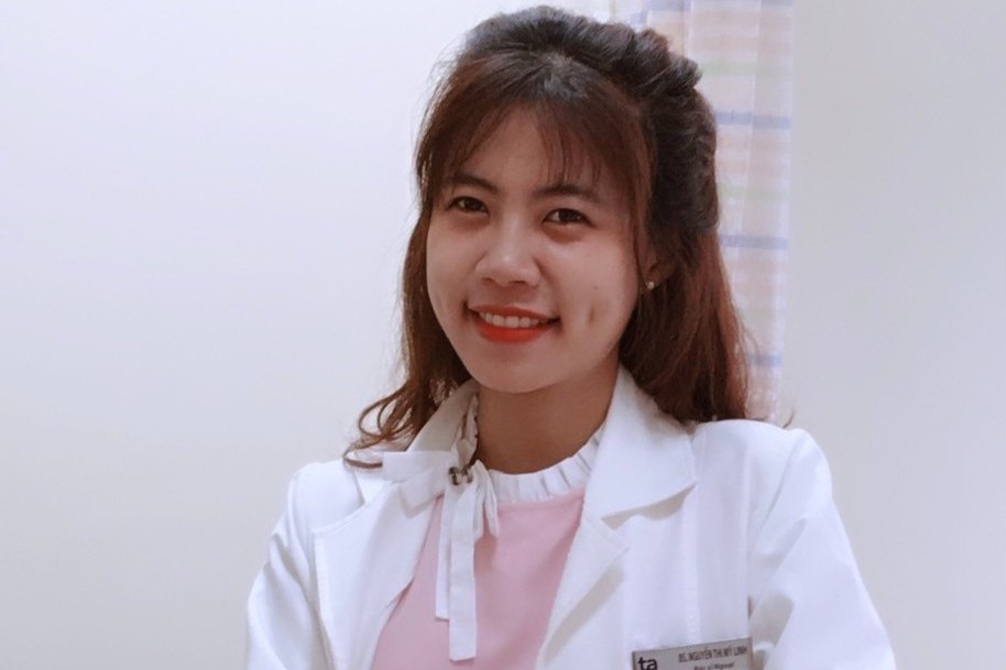 Bac si tu van mien phi trong dich: 'Toi nhan 200 tin nhan moi ngay' hinh anh