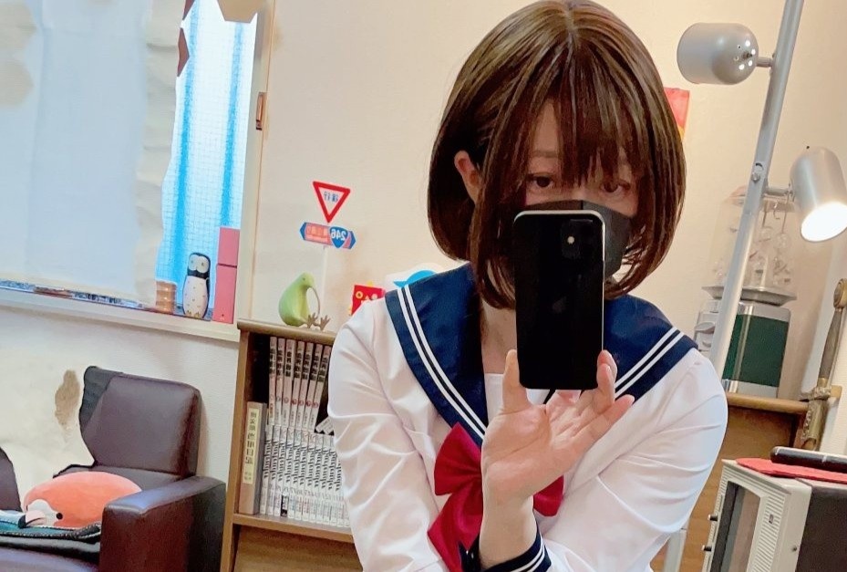 Nguoi mau Nhat Ban gay bat ngo voi gioi tinh that hinh anh