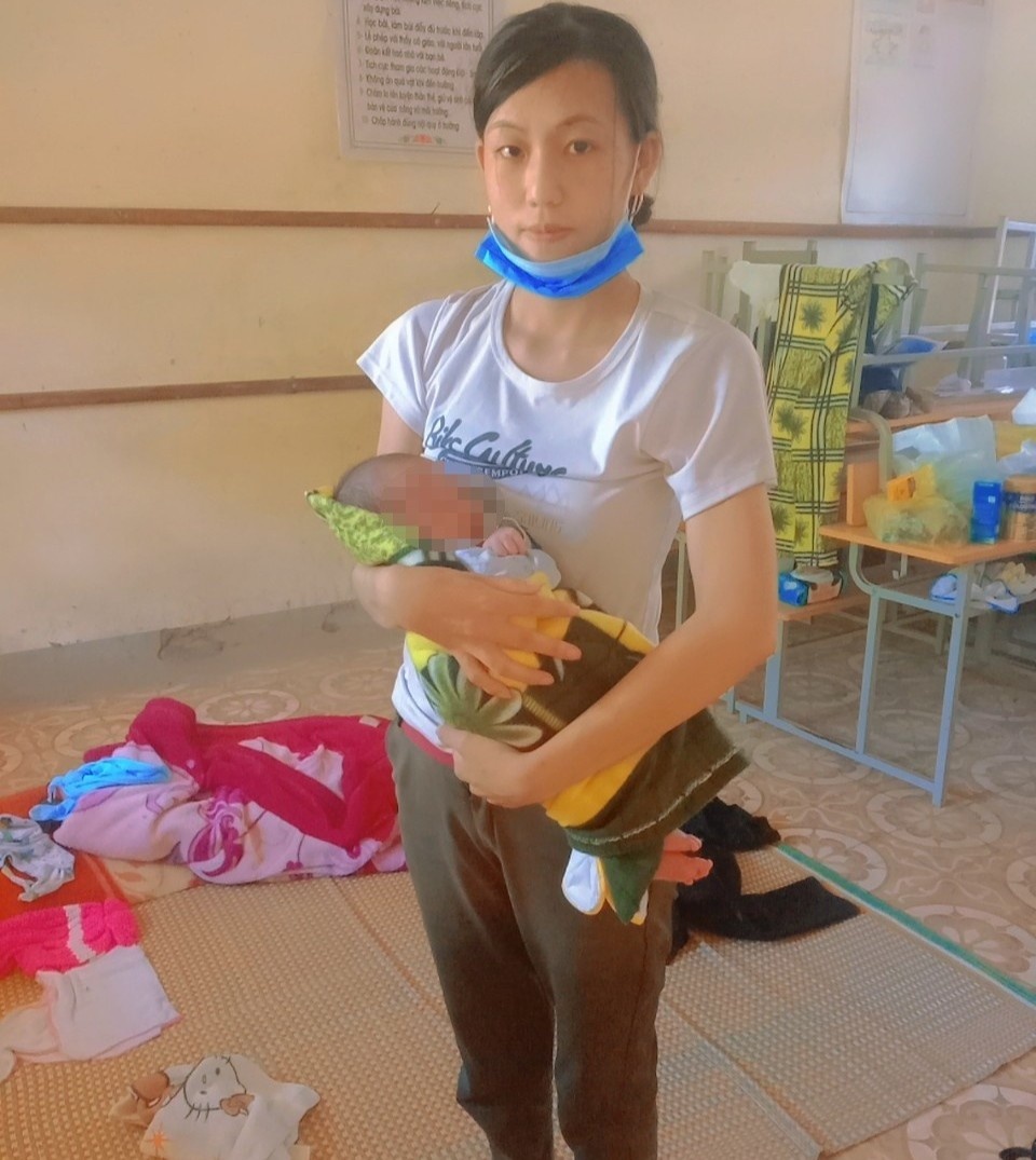 be 10 ngay tuoi ngoi xe may ve que anh 1