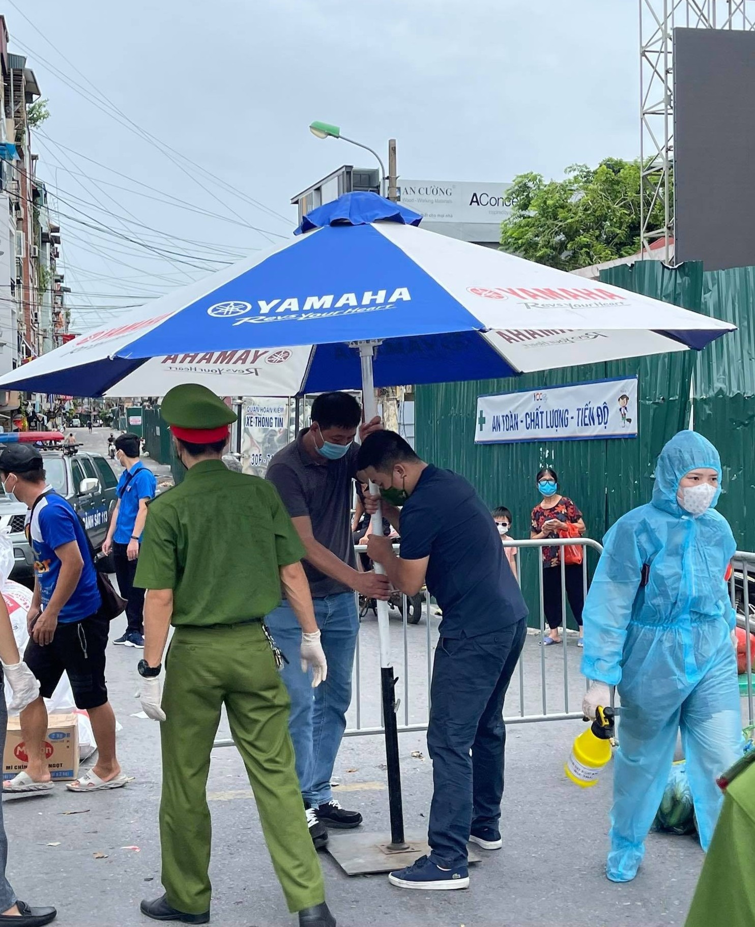 ông chủ làm tài xế thiện nguyện ảnh 5 ong chu lam tai xe thien nguyen anh 5