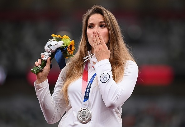 vận động viên bán đấu giá huy chương Olympic ảnh 1 van dong vien ban dau gia huy chuong Olympic anh 1