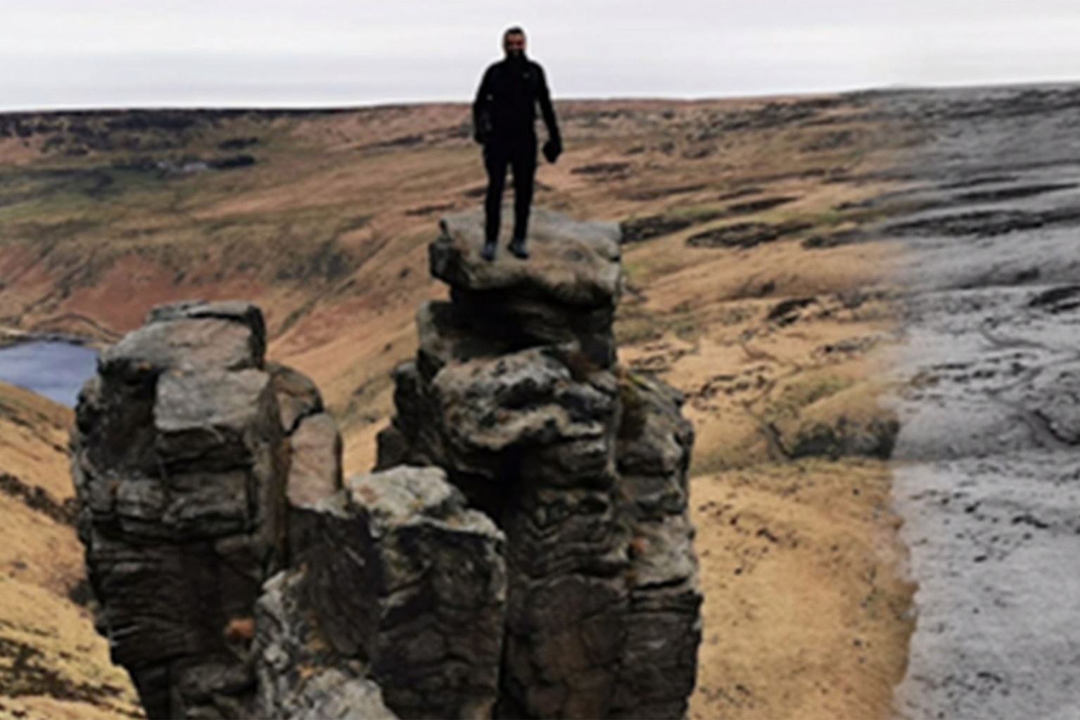 nga tu khoi da cao 60 m anh 2