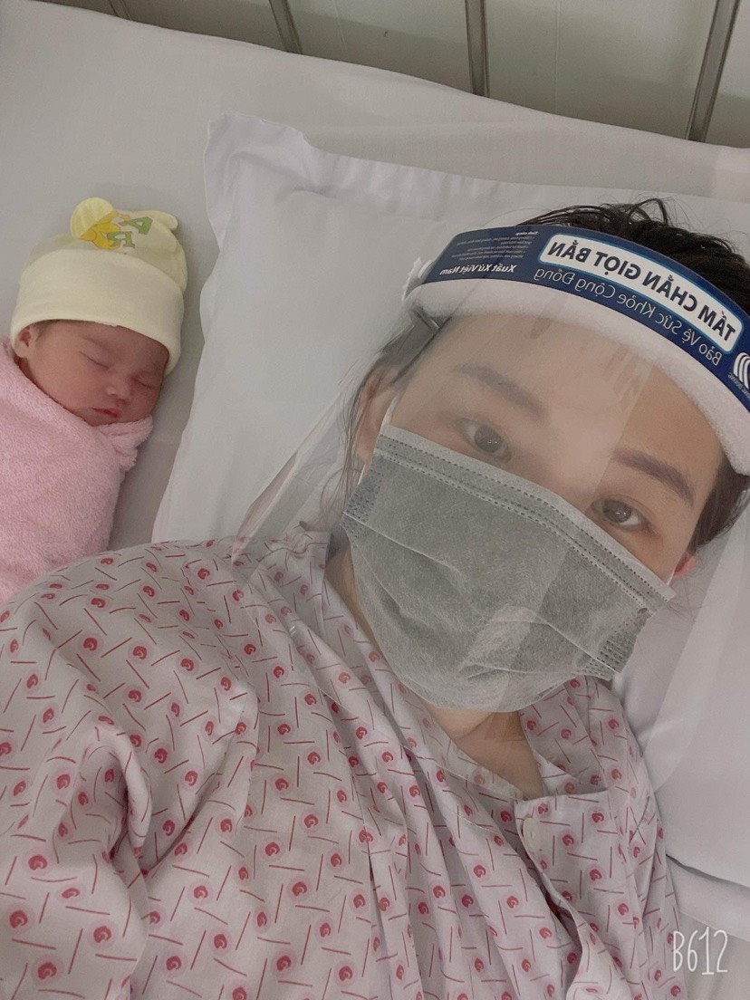 phat hien la f0 khi dua vo di sinh con anh 1