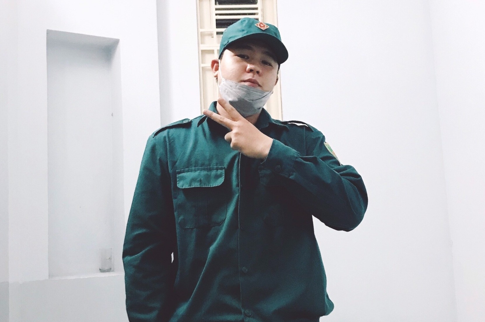 Di truc chot, anh dan quan o TP.HCM nhay breaking luc giai lao hinh anh