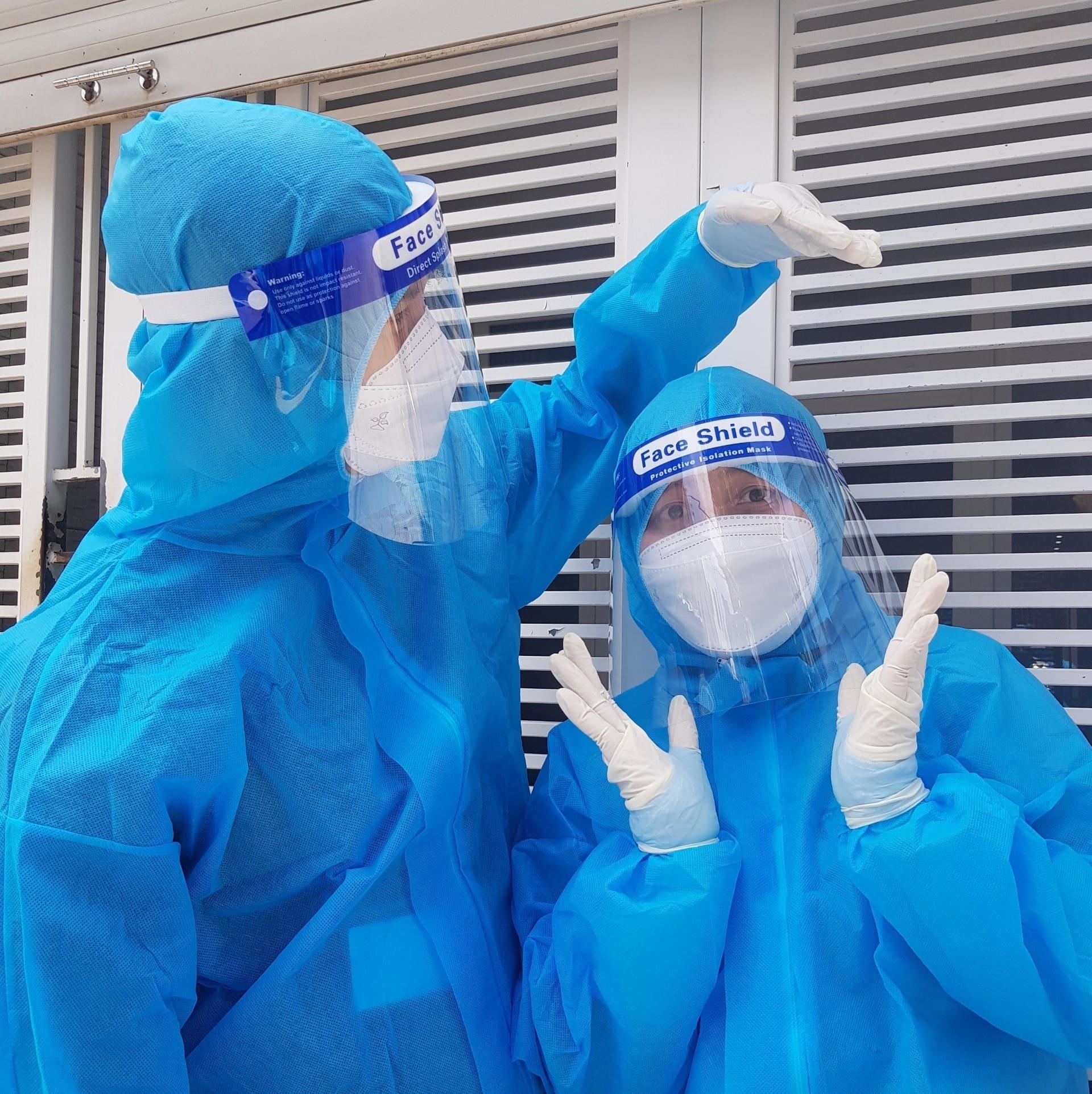 vo chong cung di tinh nguyen anh 4