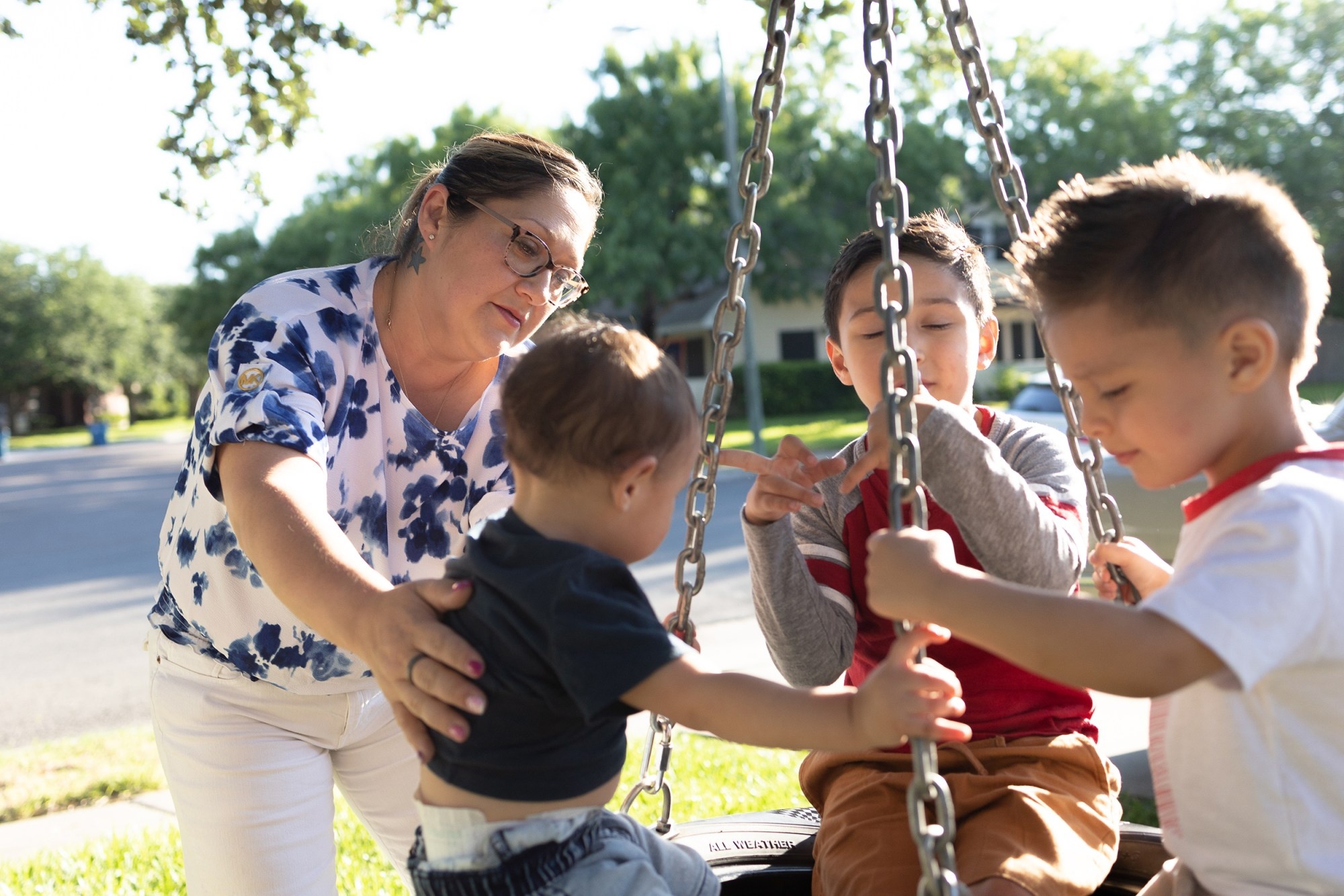 tre mo coi vi Covid-19 duoc ho tro anh 2