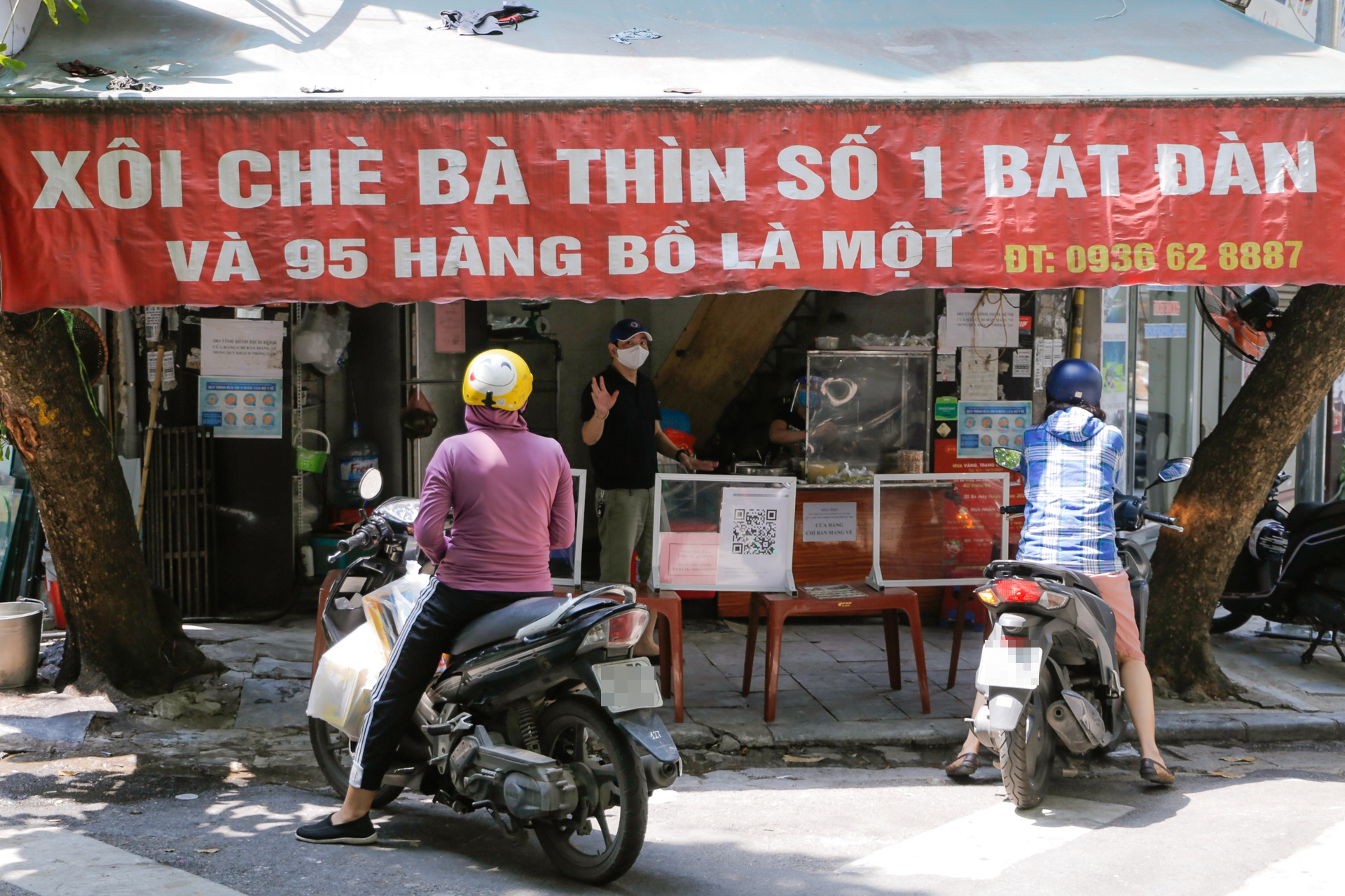hang quan pho co ban tro lai anh 1