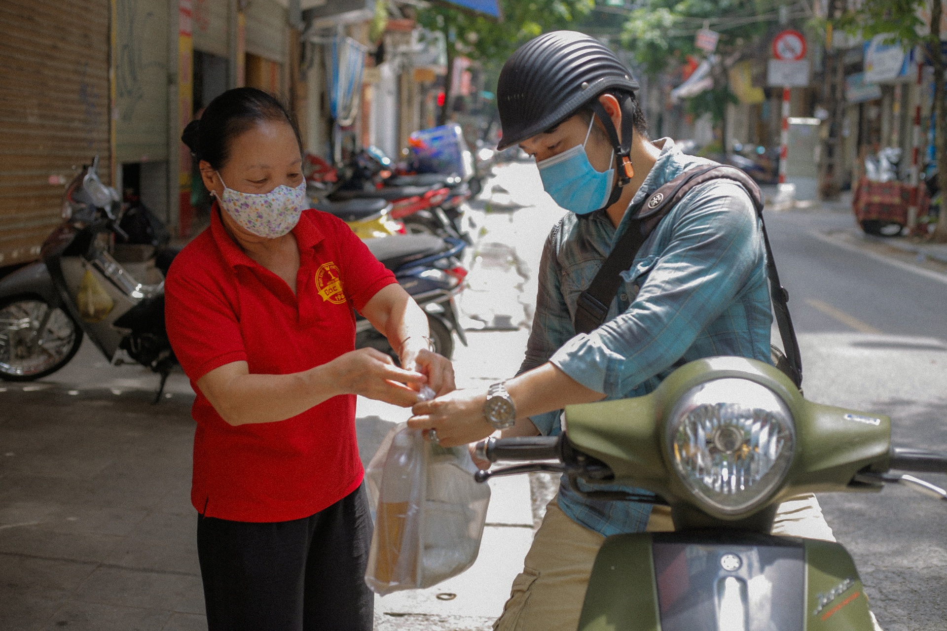 hang quan pho co ban tro lai anh 7