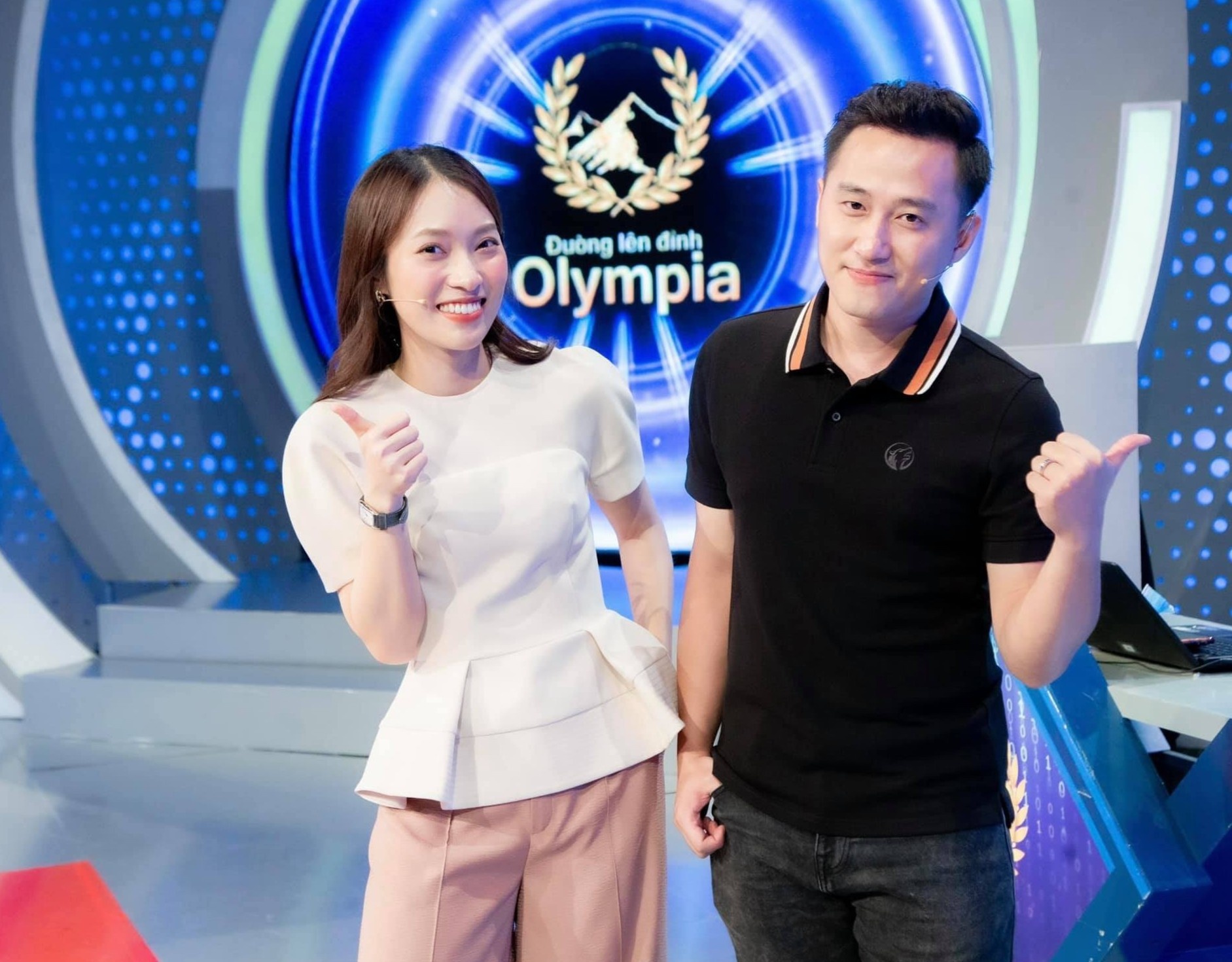 Khanh My lam MC Duong len dinh Olympia anh 1