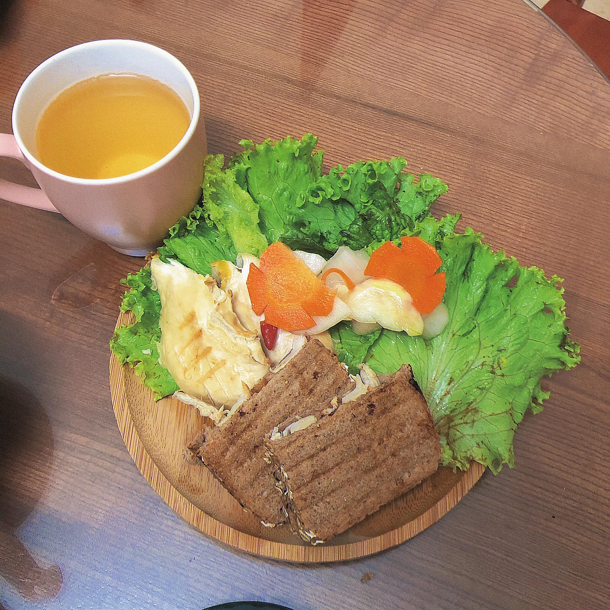 hoc nau an khi o nha gian cach anh 11