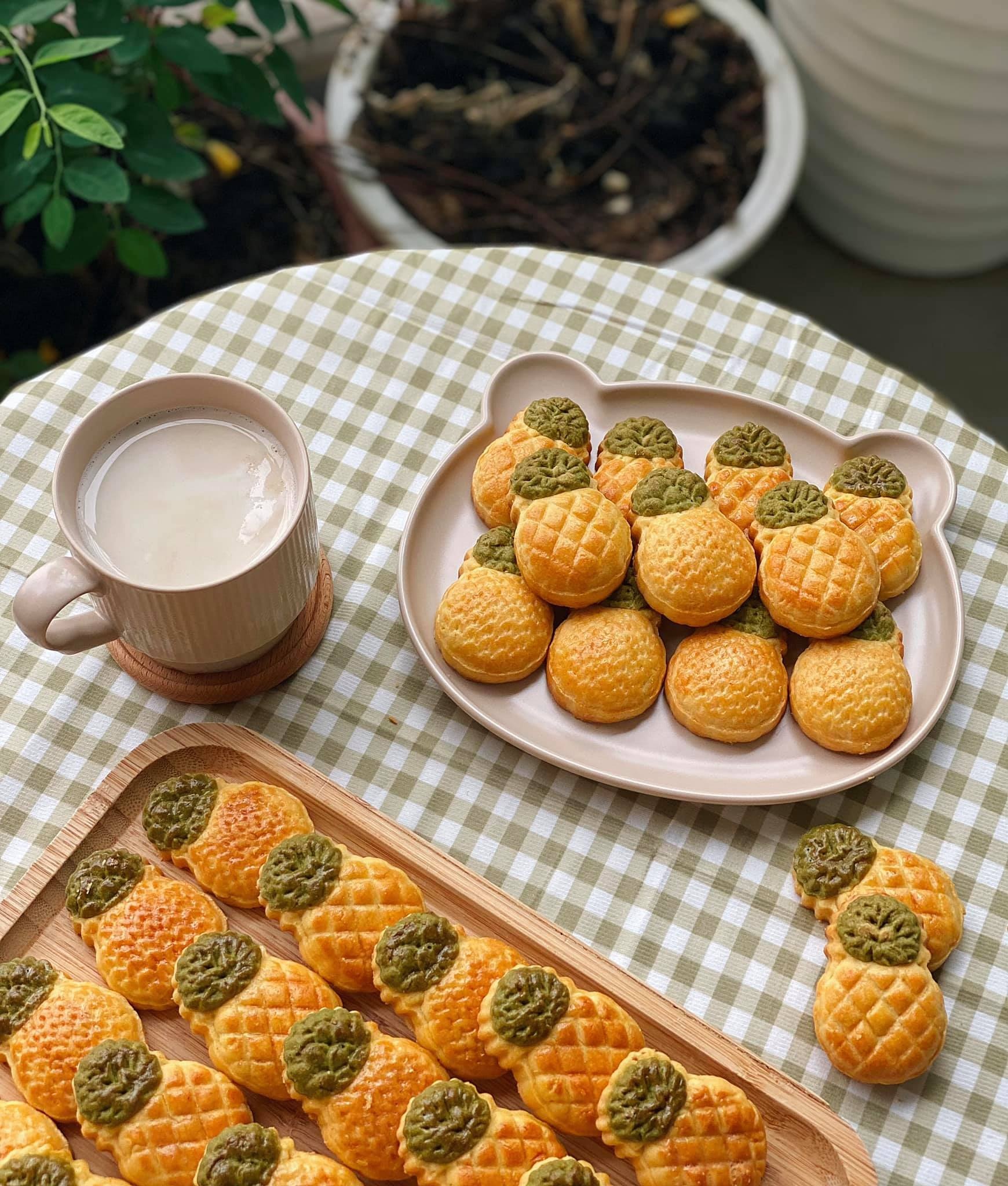 hoc nau an khi o nha gian cach anh 3