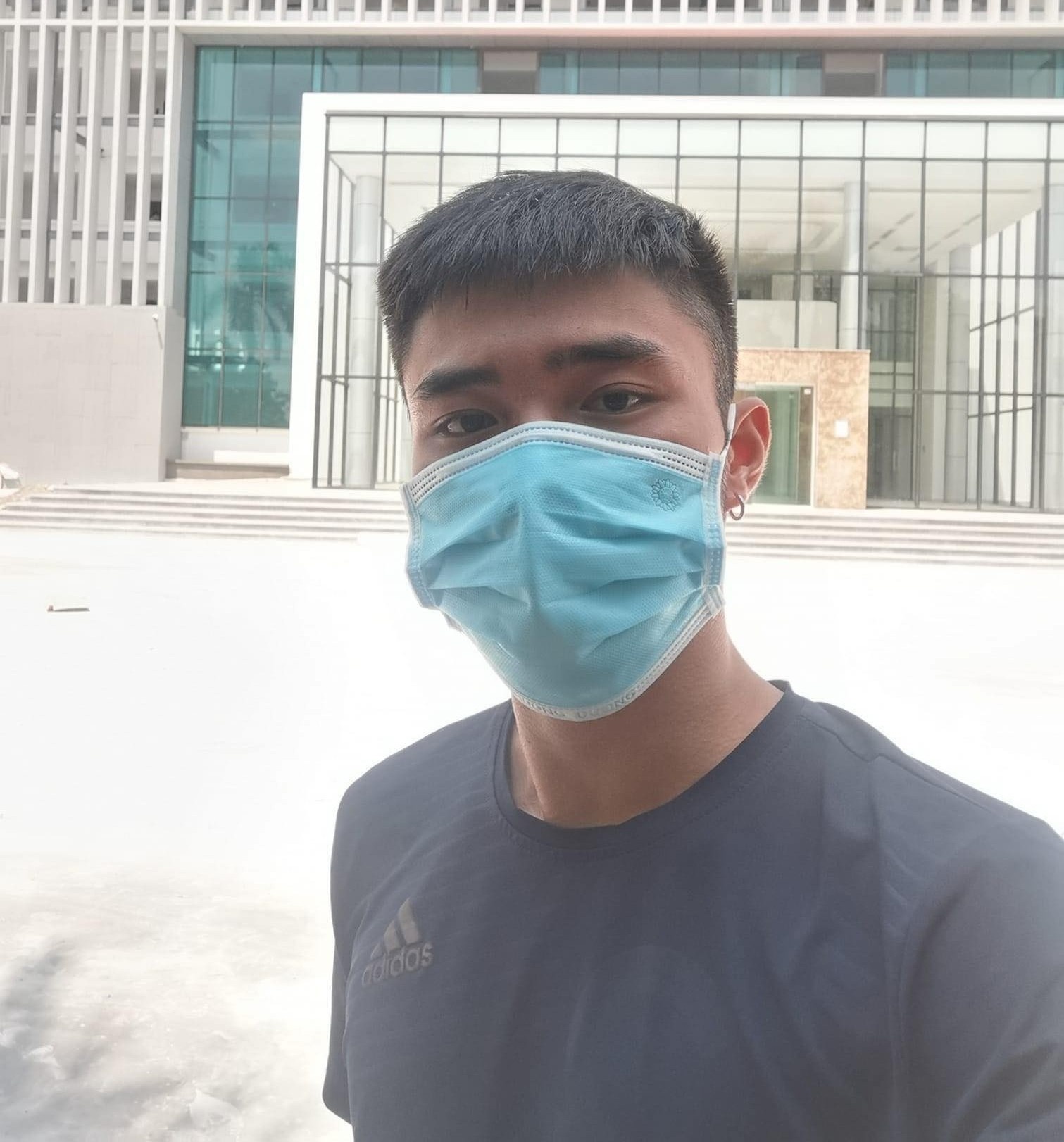 vui mung khi duoc di lam sau gian cach anh 4