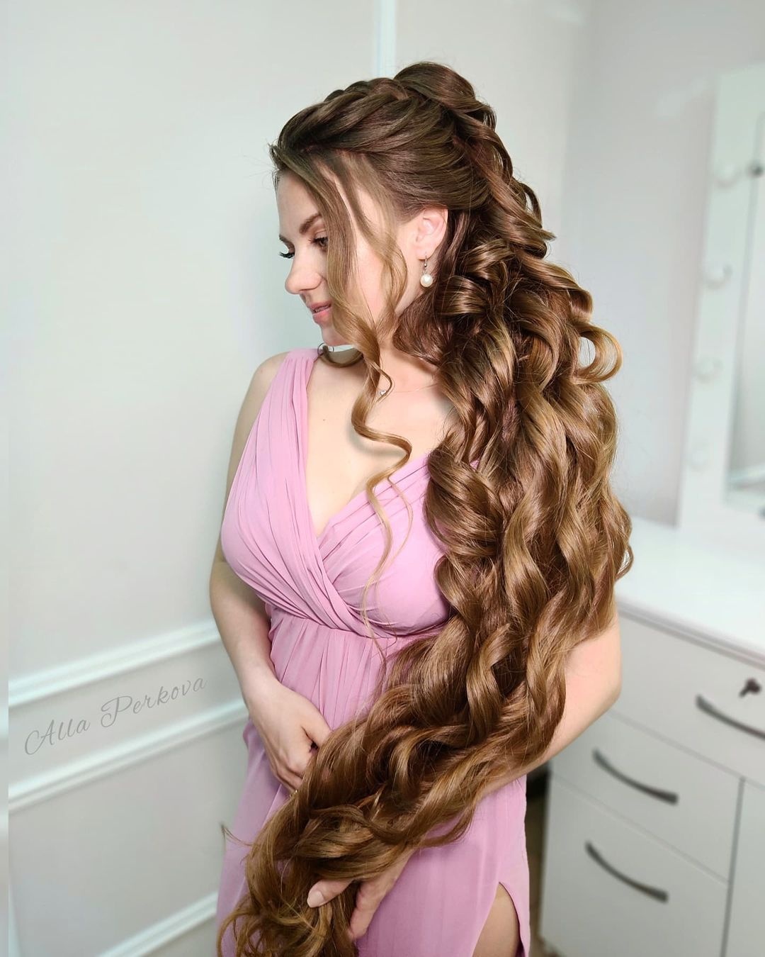 nổi tiếng vì mái tóc dài ảnh 2 noi tieng vi mai toc dai anh 2