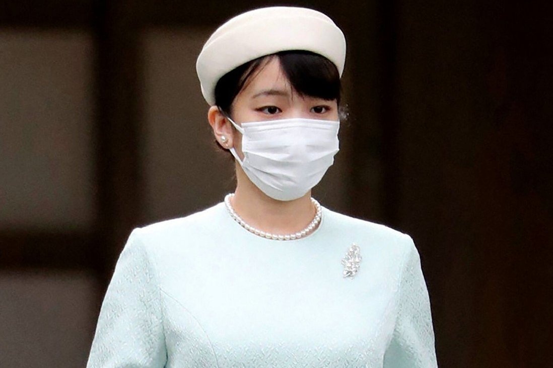 ong ngoai Cong chua Mako nhap vien anh 1