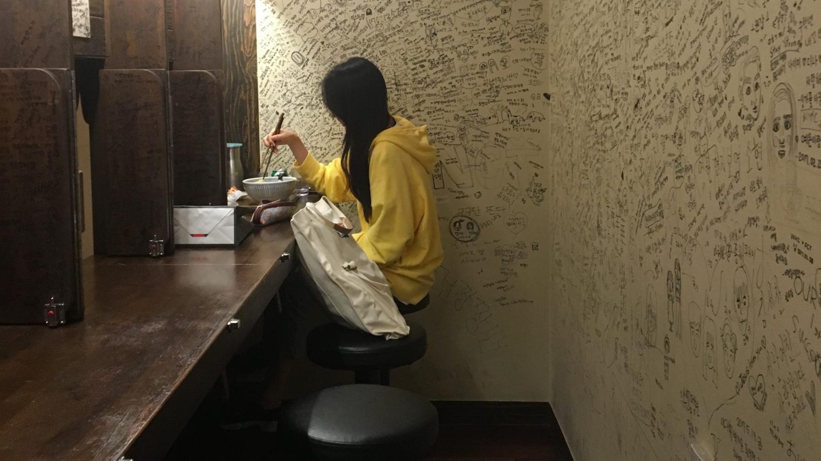 nguoi Han Quoc doc than anh 1