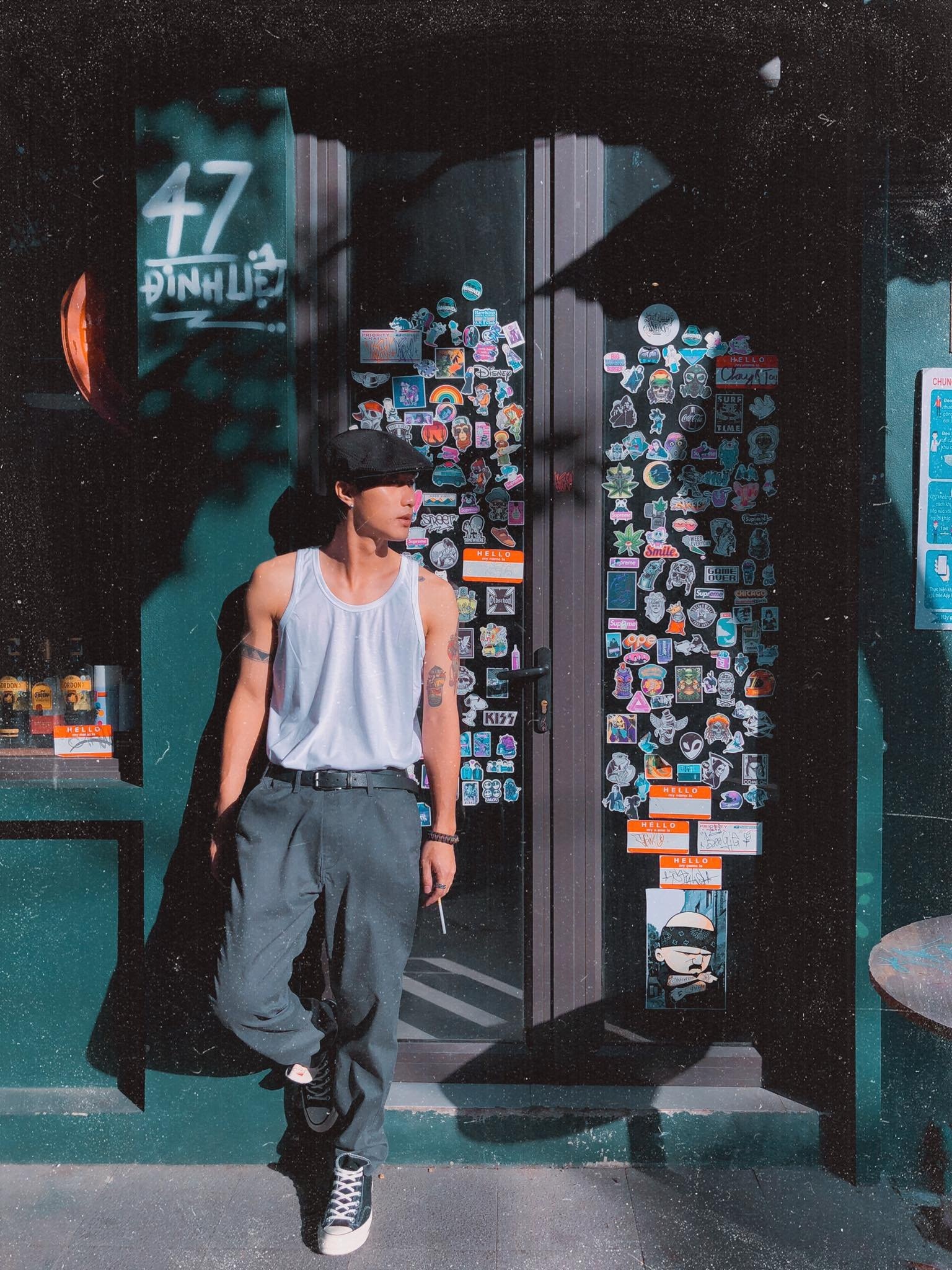 nguoi tre kho khan vi dich anh 1