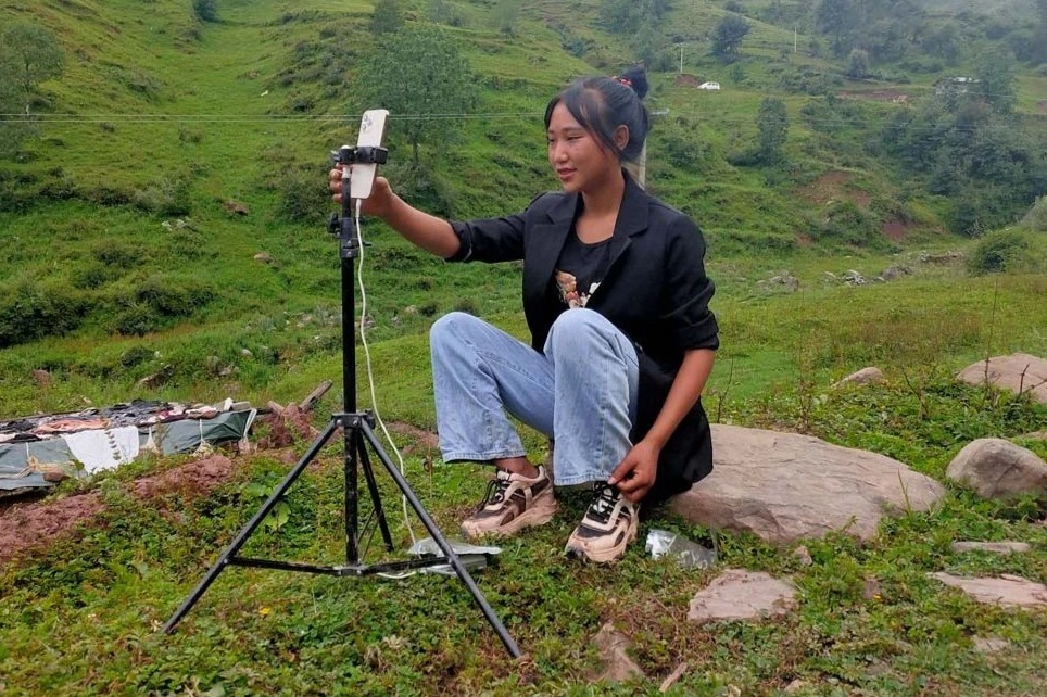 'Lang vach da' o Trung Quoc lam giau nho len mang ke kho hinh anh