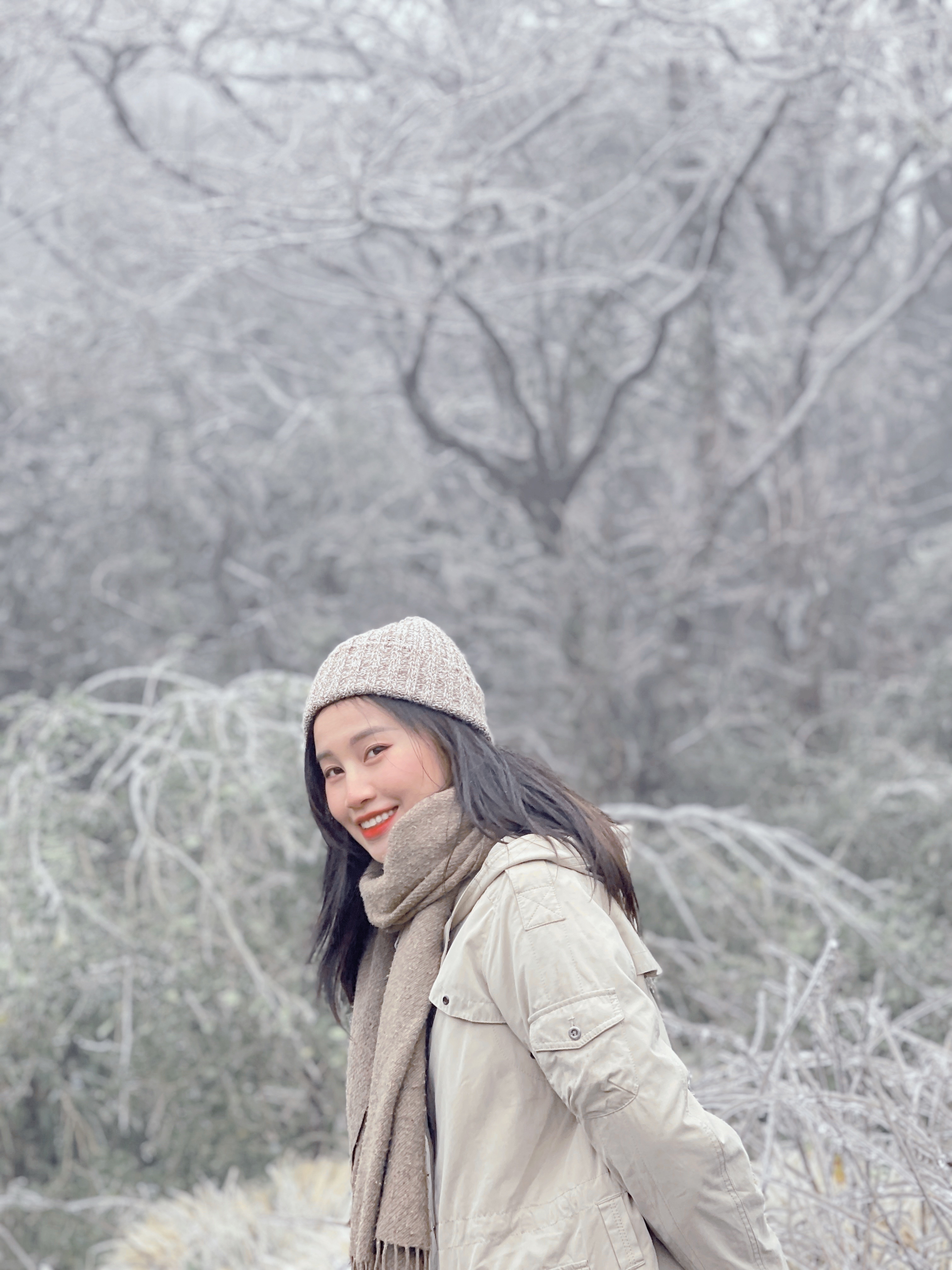 chup anh voi bang gia anh 13