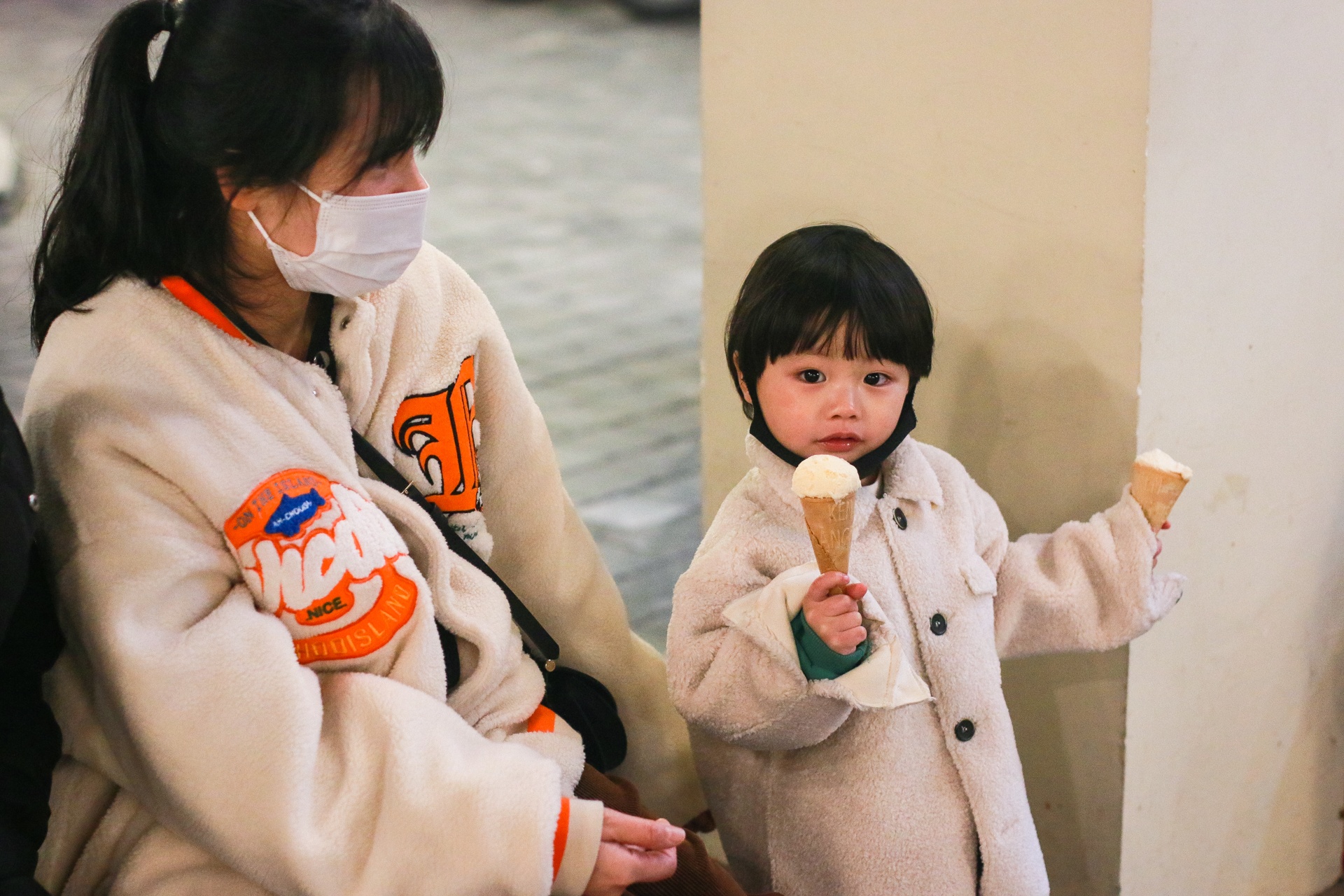 gioi tre an kem mua dong anh 4