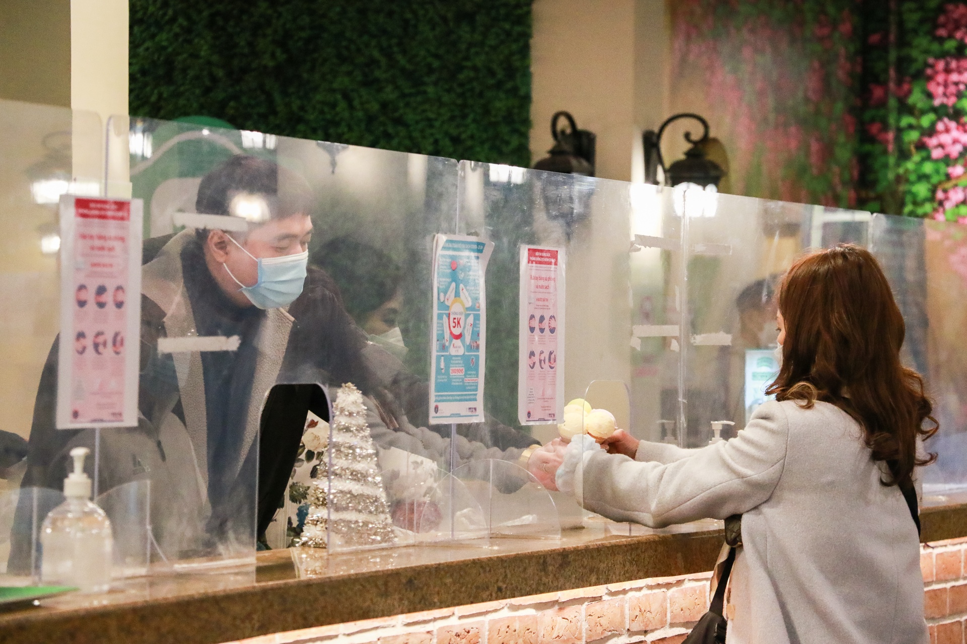 gioi tre an kem mua dong anh 6