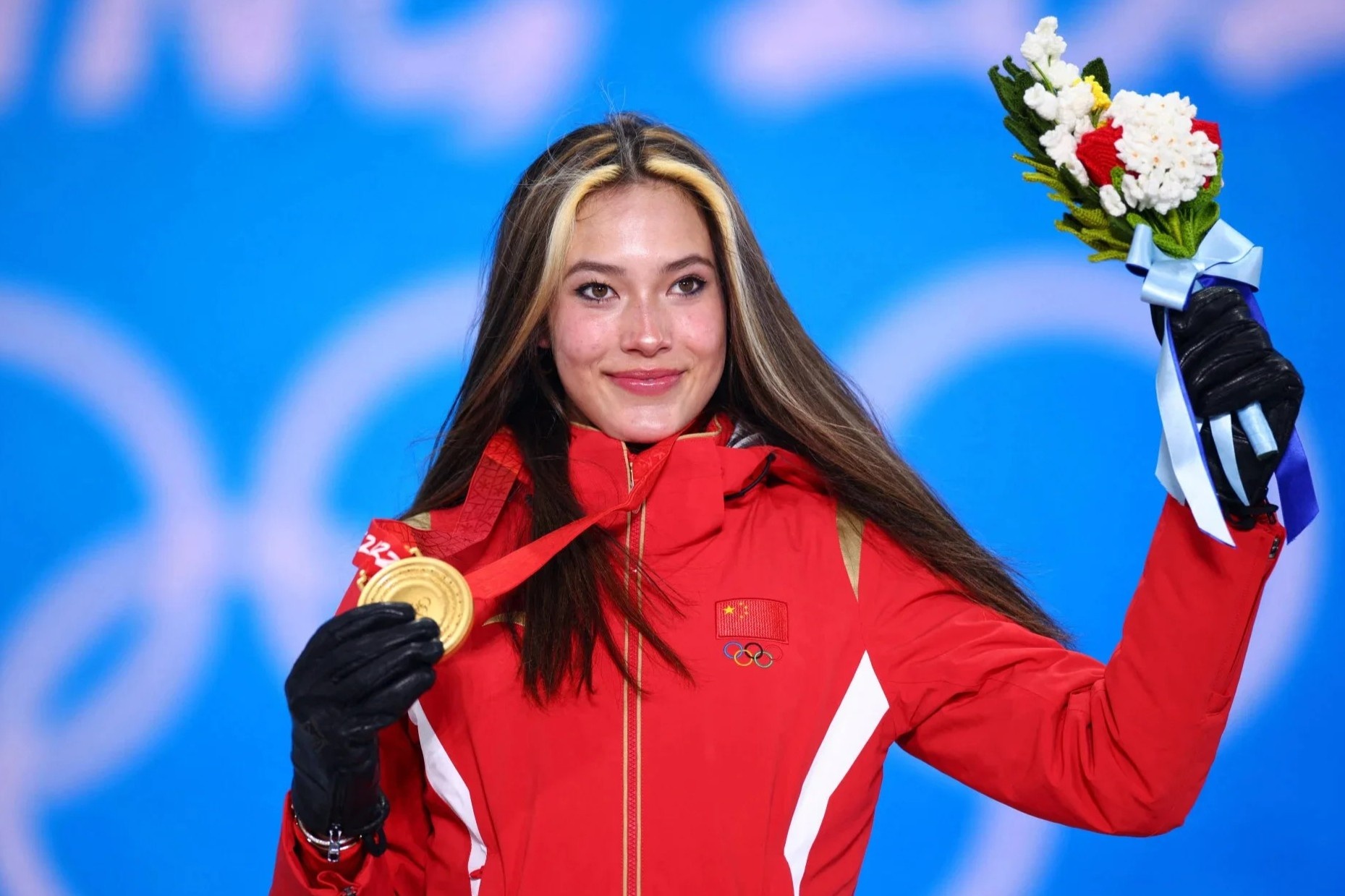 Tuong lai cua Eileen Gu sau 'hai tuan tuyet voi' tai Olympic Bac Kinh hinh anh