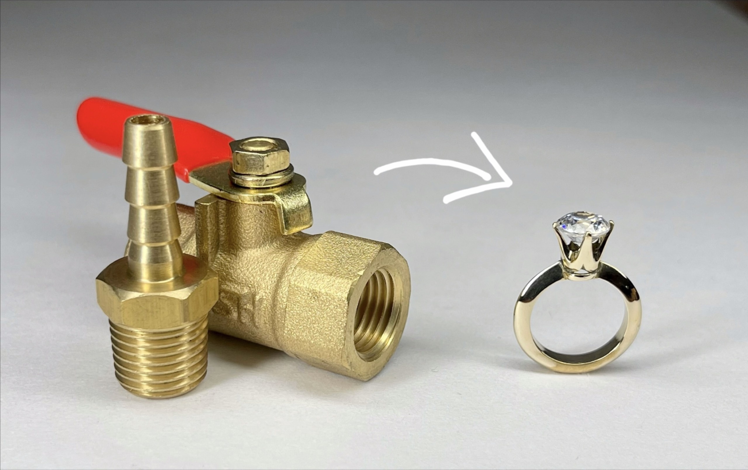 che tac trang suc tu ong nuoc anh 1