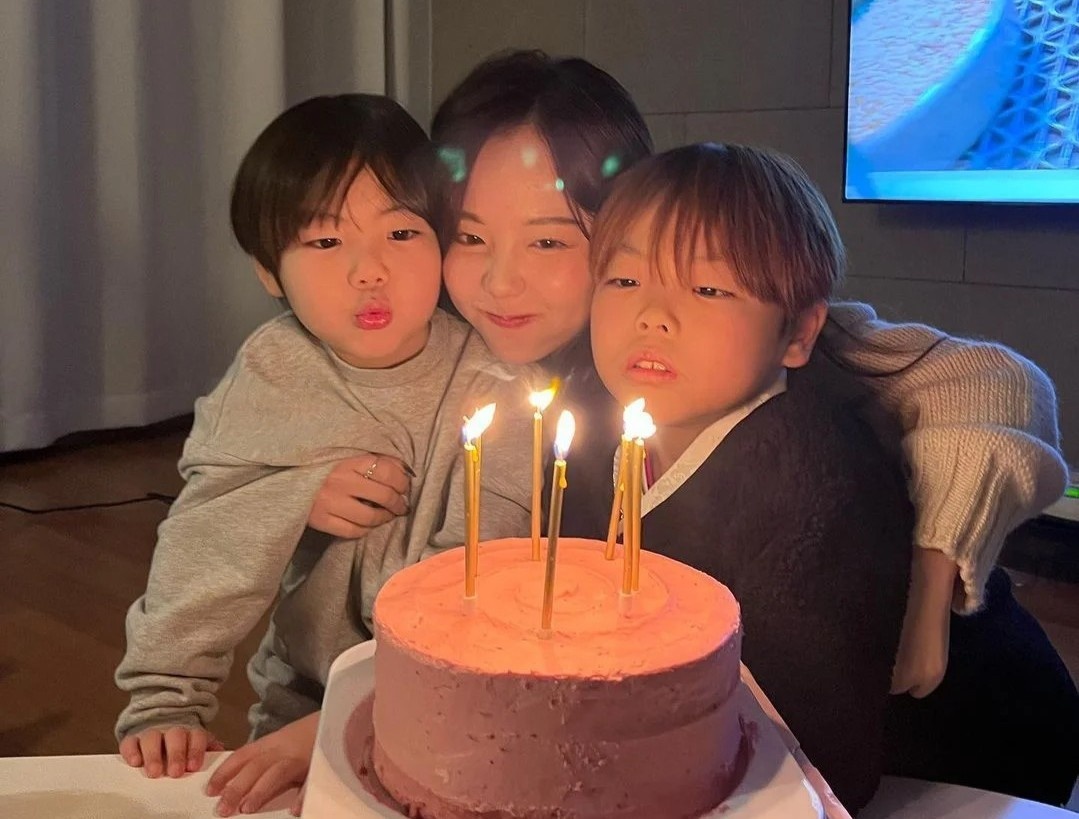 ba me hai con Han Quoc tre trung anh 3