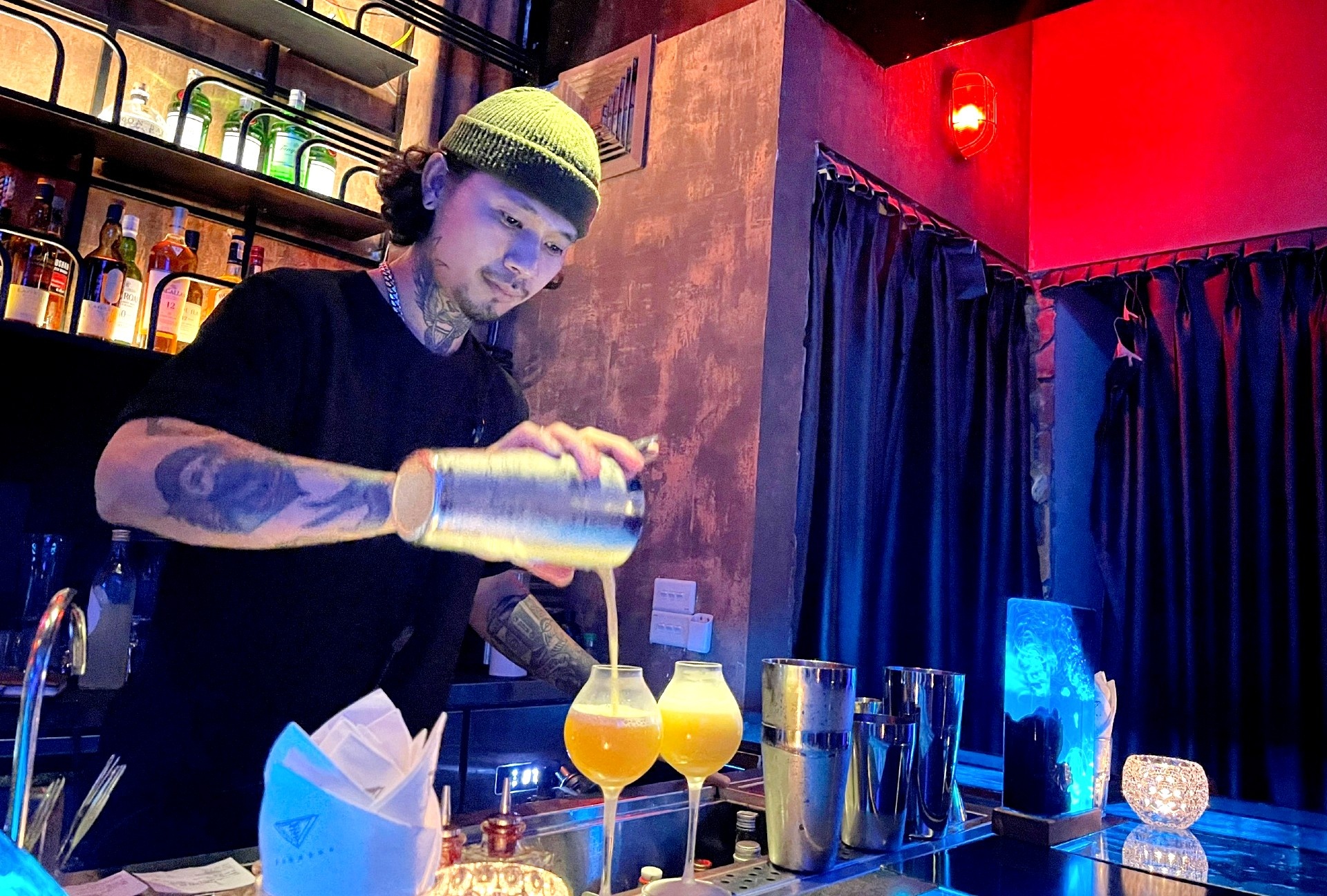 Bartender, DJ: ‘Phai lam viec xuyen dem van thay hanh phuc’ hinh anh