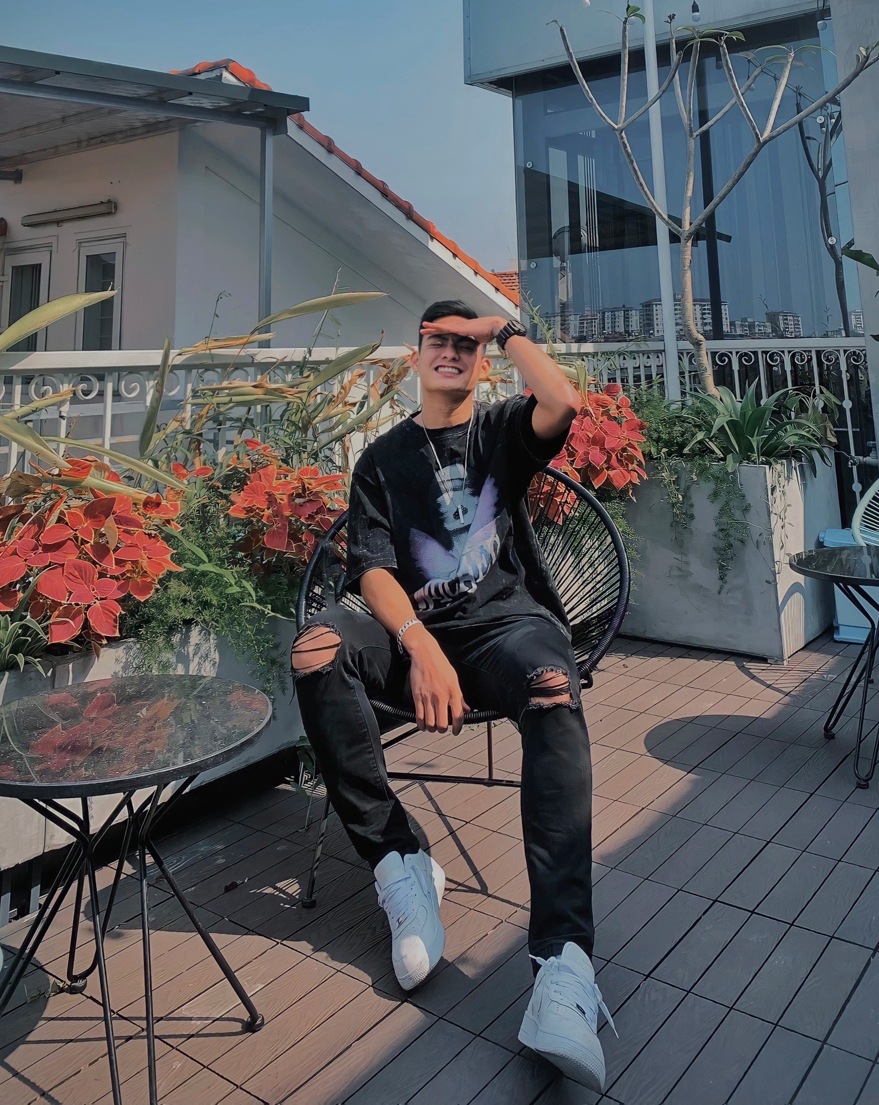 quan bar Ha Noi mo lai anh 4