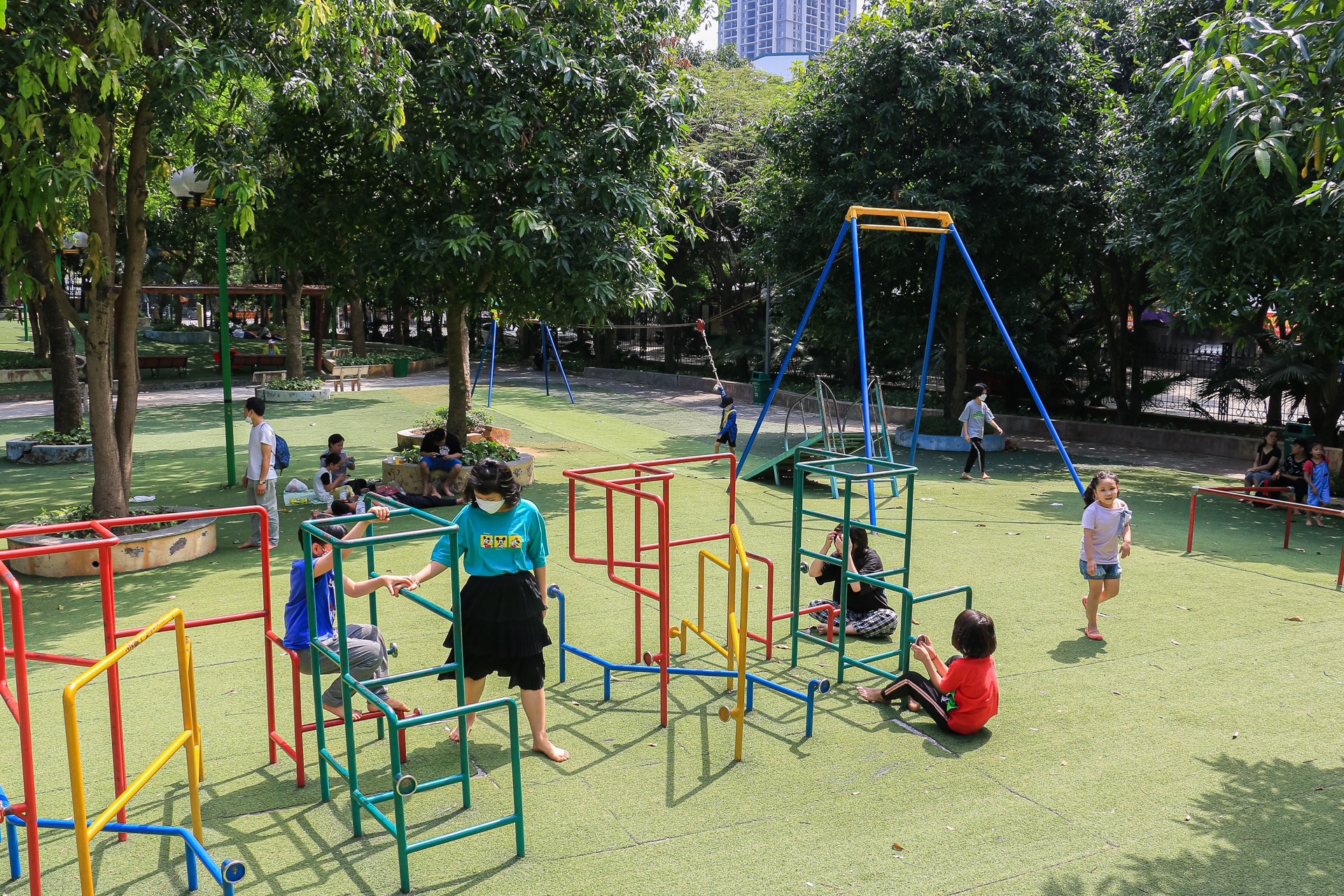 vui choi o cong vien anh 10