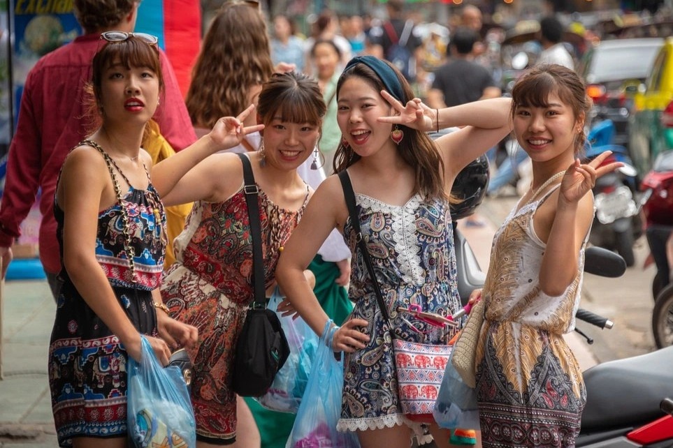 Pho an choi noi tieng Thai Lan dan hoi sinh hinh anh